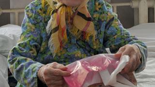 Акцию «Бабушкина радость» провели волонтеры в геронтологическом центре Ставрополя