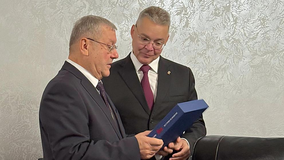 Губернатор Владимиров и руководитель Росархива Артизов провели рабочую встречу в Кисловодске