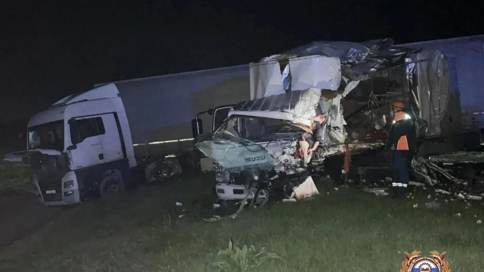 В Красногвардейском округе столкнулись три грузовика: один человек погиб