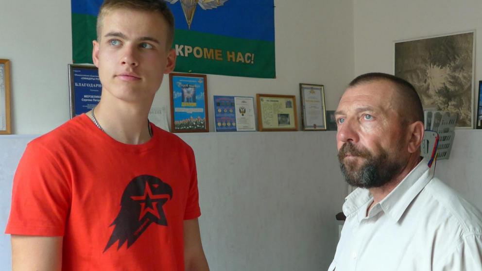 Кисловодские юнармейцы совершили восхождение на скалы Пастухова