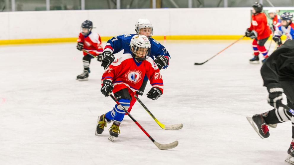 Хоккеисты ставропольского «Наследия» завоевали медали на льду в Выселках