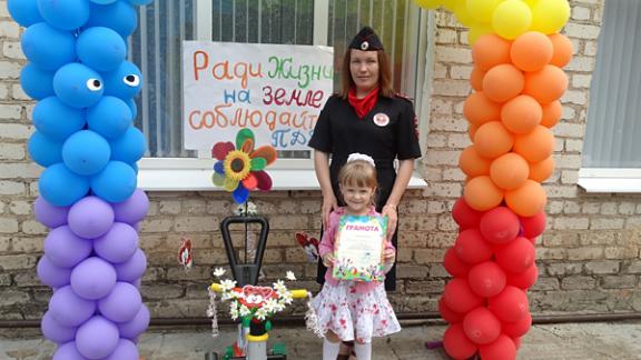 Автоинспекторы и педагоги провели велопраздник в детском саду села Грачевка