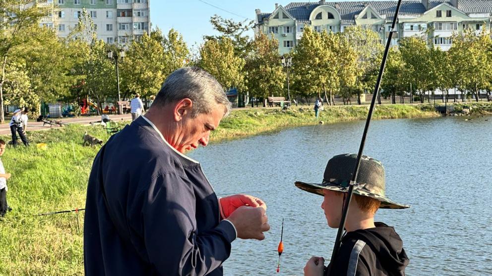 В Невинномысске более 50 семей приняли участие в первенстве по ловле рыбы