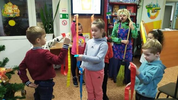 Юные читатели Ставрополя помогли Бабе Яге не лишиться избушки на курьих ножках