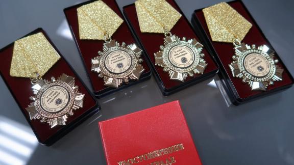 В Железноводске медиков наградили за борьбу с COVID-19