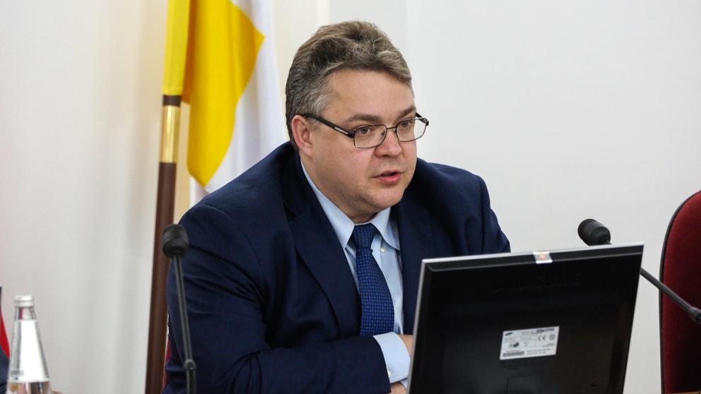 Глава Ставрополья В.Владимиров поздравил соцработников с их праздником