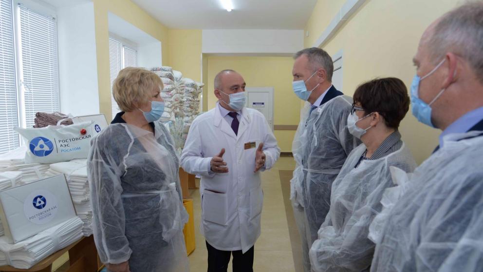 Ростовская АЭС передала больнице скорой помощи Волгодонска медицинский инвентарь