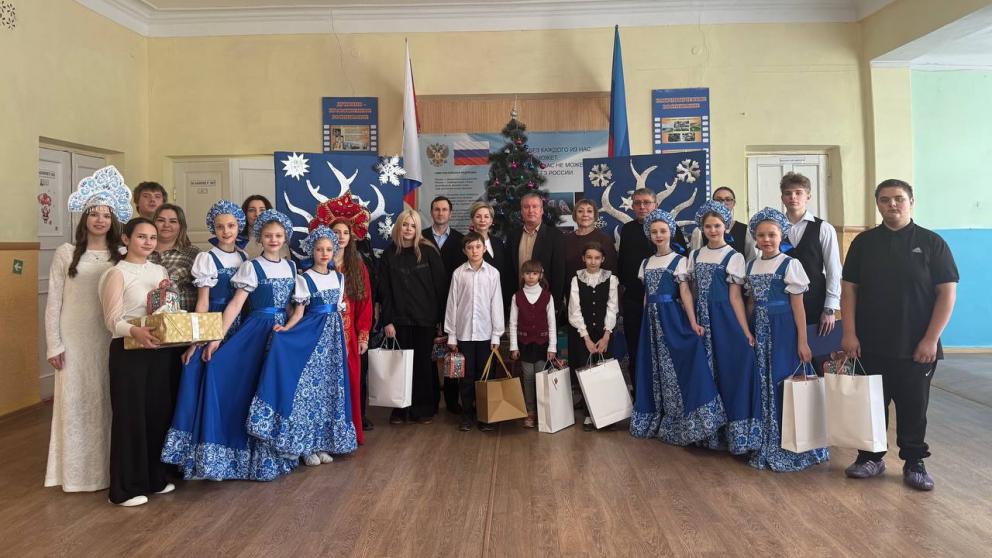 Из Труновского округа Ставрополья детям из ЛНР передали подарки