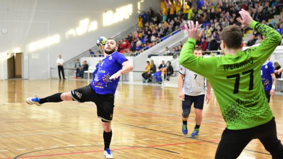 Ставропольские гандболисты в Санкт-Петербурге уступили хозяевам из «Невы»