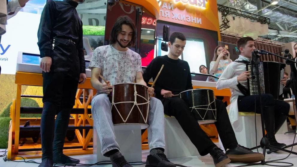 Десант молодых учёных и студентов СКФУ удивил гостей выставки «Россия»