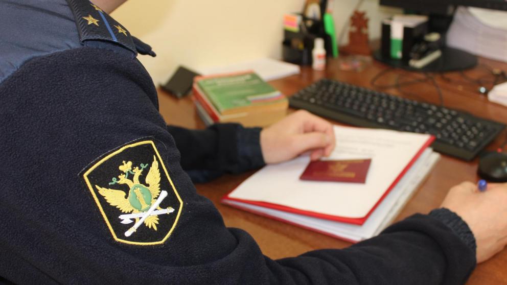 Жителя Ставрополя задержали за попытку дать взятку судебному приставу