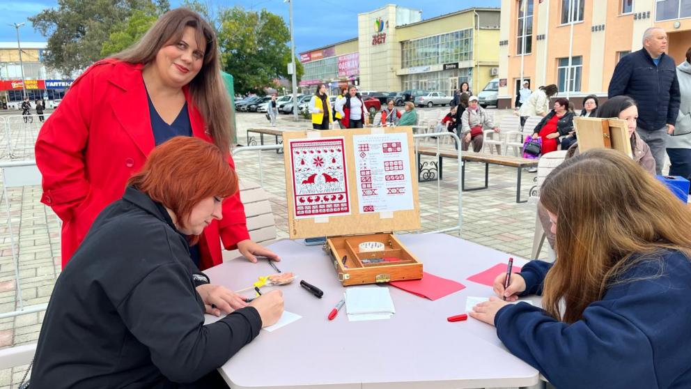 В Апанасенковском округе прошла благотворительная ярмарка в поддержку бойцов СВО