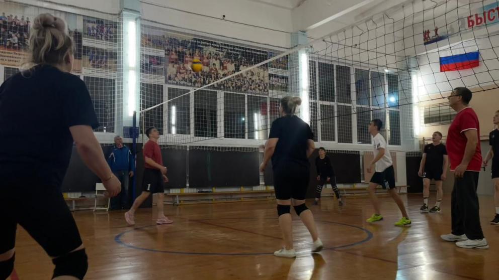 Волейбольный турнир ко Дню народного единства провели в Благодатном