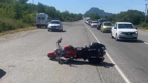 В Минераловодском округе при столкновении с машиной погиб мотоциклист