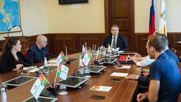 Губернатор В. Владимиров встретился с активистами движения «Новая энергия 26»