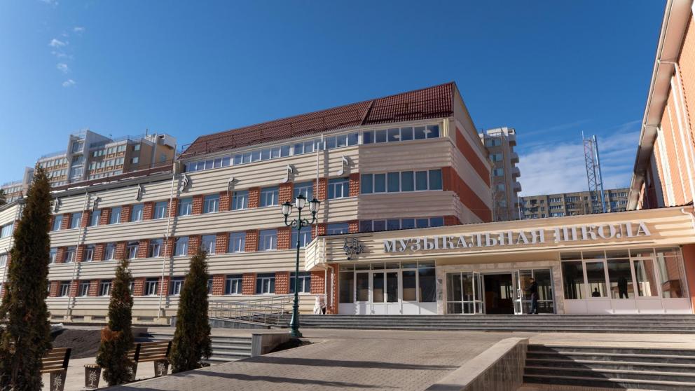 В Кисловодске начнут обучать школьников игре на арфе