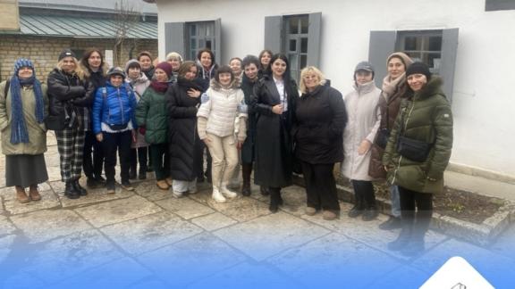 Хористы из Москвы спели «Многая лета» коллективу Домика Лермонтова в Пятигорске