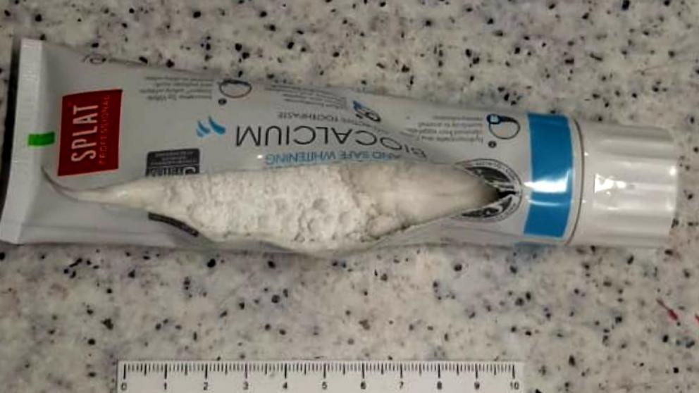 На Ставрополье мужчина пытался передать осуждённому наркотики в тюбике с зубной пастой