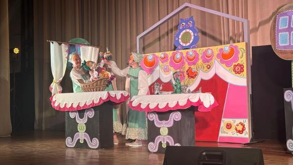 Ставропольский театр кукол подарил сказку детям Антрацита