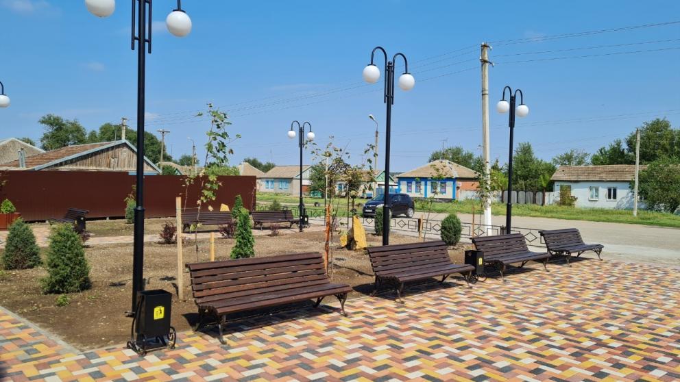 В селе Бурлацком на Ставрополье благоустроили площадку благодаря программе поддержки местных инициатив