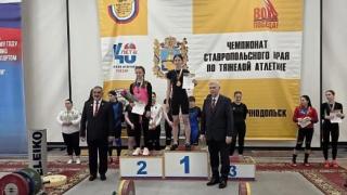 Изобильненские спортсмены стали победителями чемпионата края по тяжёлой атлетике