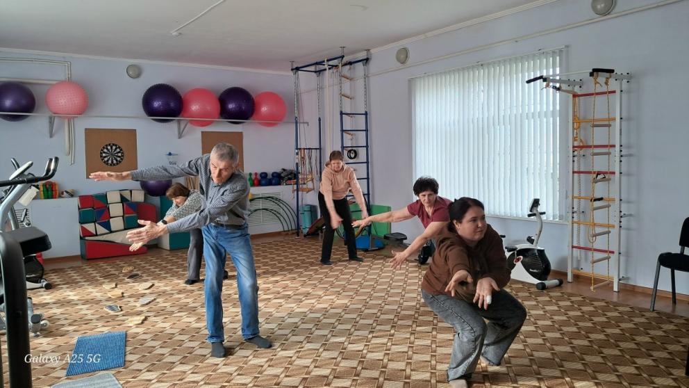 Арзгирские пенсионеры осваивают китайские оздоровительные практики