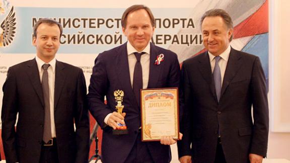 Министр РФ по делам Северного Кавказа Лев Кузнецов награжден золотым значком ГТО