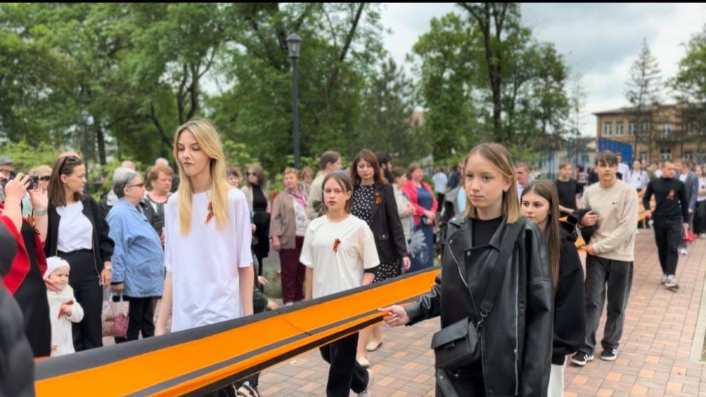 В Кировском округе Ставрополья развернули 79-метровую Георгиевскую ленту