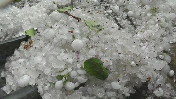 По 10 тысяч рублей получат малоимущие жители Ставрополя, пострадавшие от градобоя