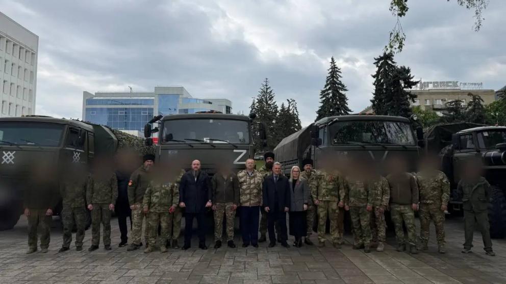 Шесть КамАЗов с питьевой водой отправились из Пятигорска в зону СВО