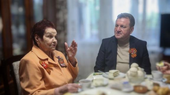 Глава Ставрополя поздравил с вековым юбилеем участницу ВОВ