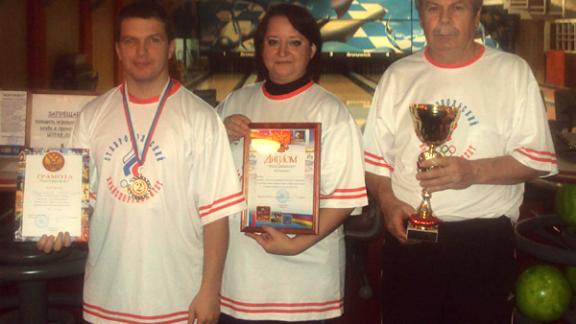 Сотрудники органов госвласти Ставрополья выясняли, кто лучше играет в боулинг