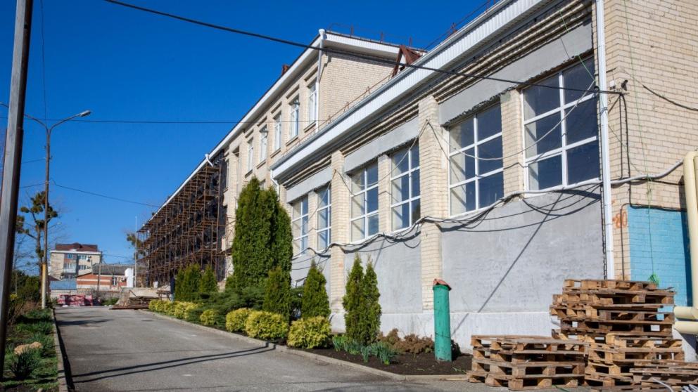 Глава Ставрополя проверил ход капитального ремонта в двух школах