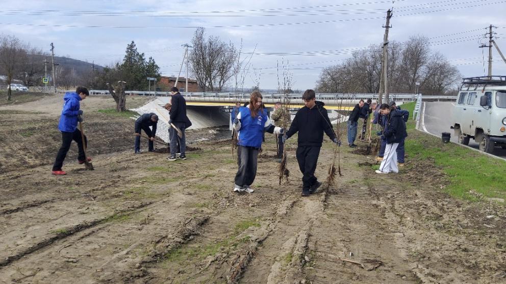 Масштабные субботники прошли на Ставрополье