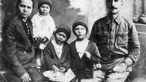 Фото с фронта пропавшего солдата Алексея Золотарева. Может кто-то узнает?