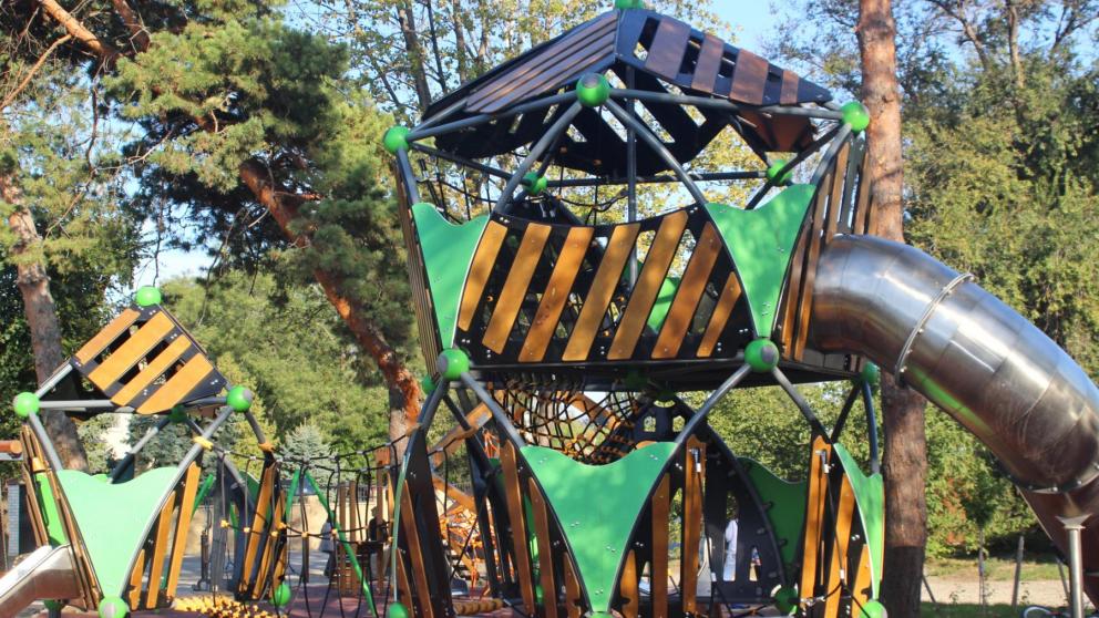 В хуторе Верхнеегорлыкском построят детскую площадку