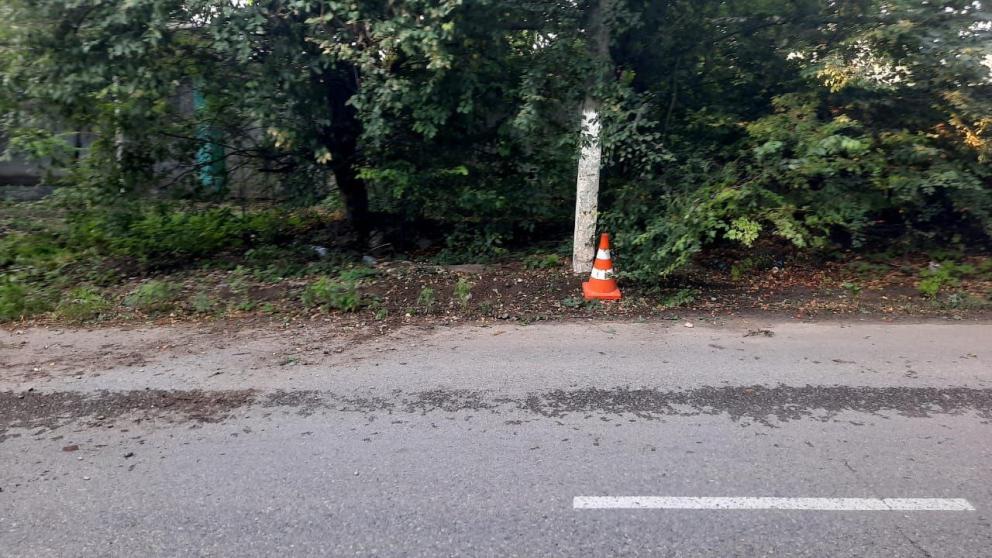 На Ставрополье пьяный мотоциклист-бесправник врезался в дерево