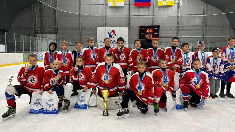 Ставропольские хоккеисты выиграли главный приз первенства края