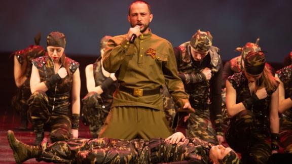 На конкурсе «Солдатский конверт» выступили солисты прославленного ансамбля 