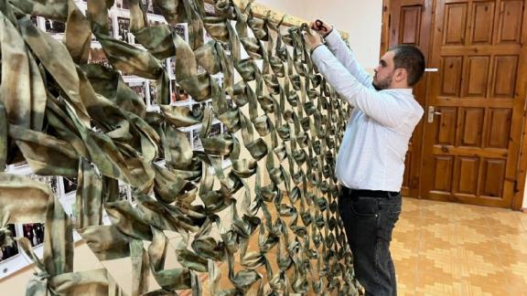 Студенты Александровского округа наладили производство маскировочных сетей для бойцов СВО