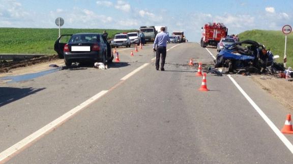 Четыре смерти повлекла за собой авария на КМВ