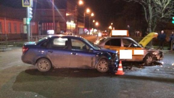 Супружеская пара и 11-месячная девочка пострадали в ДТП в Будённовском районе