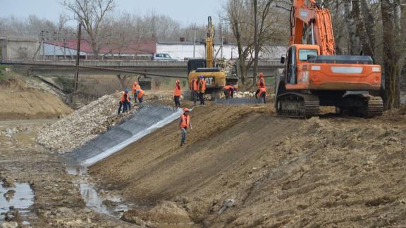 На Ставрополье продолжается берегоукрепление реки Бугунта
