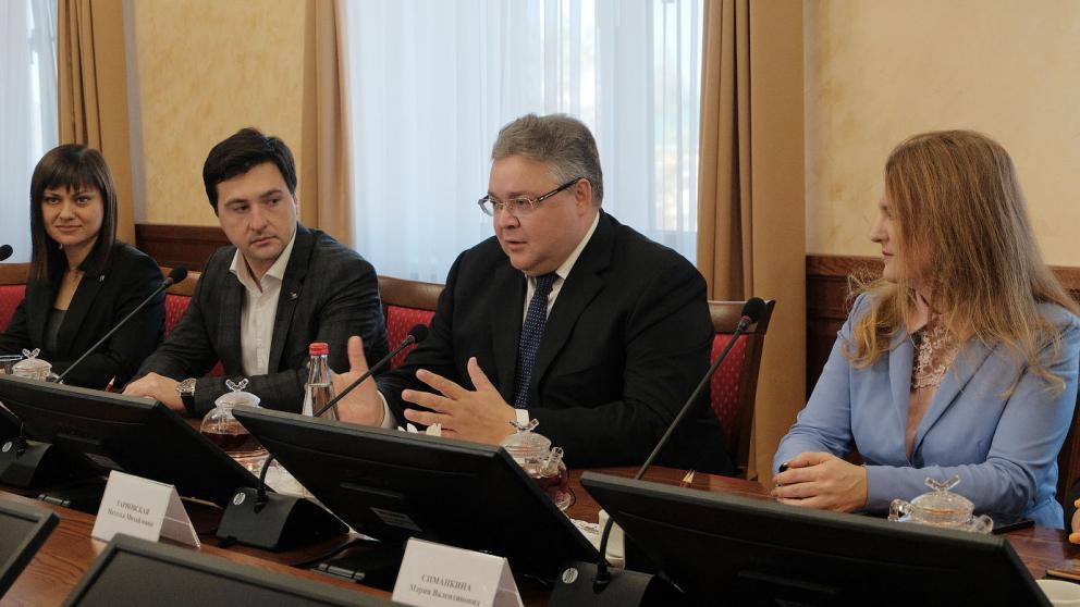 Владимир Владимиров встретился с победителями конкурса «Лидеры России»