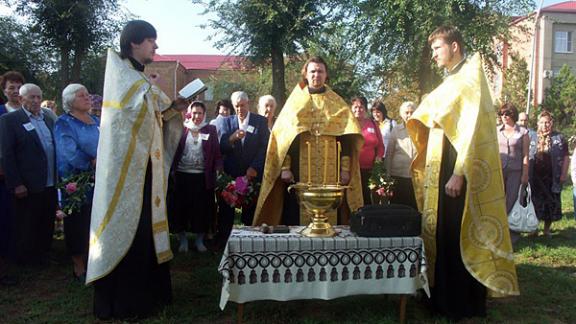 Неделя пожилого человека началась в Красногвардейском районе