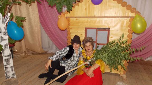 «День рождения Бабы Яги» отметили в Александровском районе