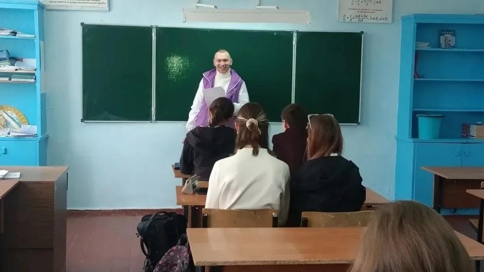 В Андроповском округе волонтеры провели экологическую акцию