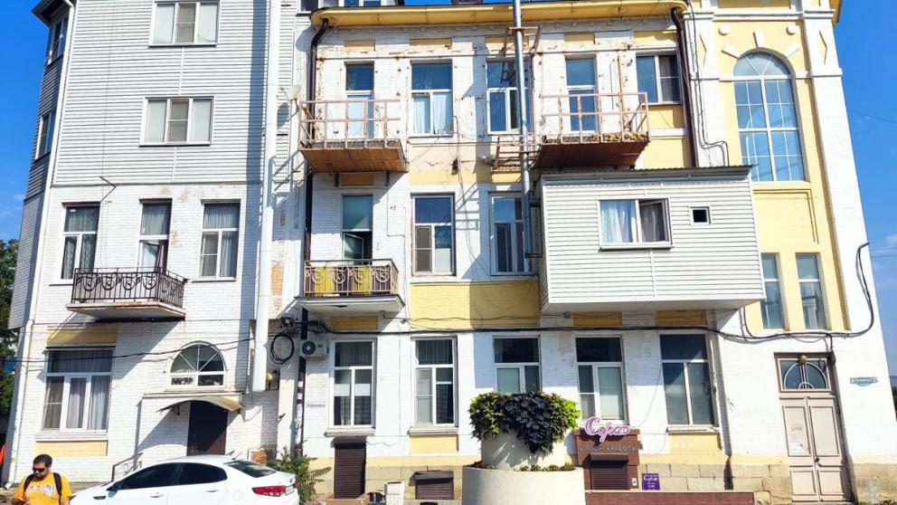 Исторический особняк 19 века в Кисловодске избавляют от незаконных пристроек