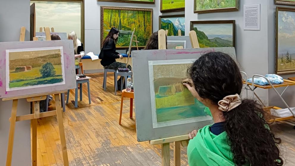 Юные пейзажисты Ставрополья называют себя наследниками Павла Гречишкина