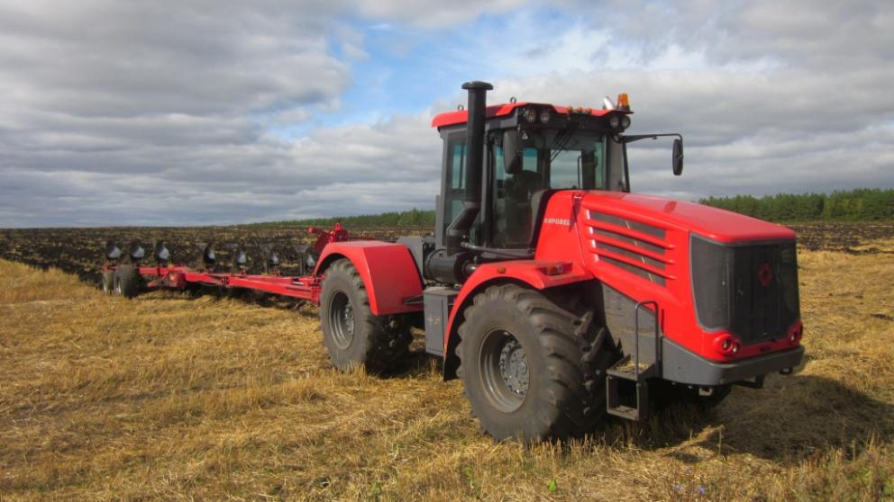 На Ставрополье приступили к вспашке зяби и чёрного пара